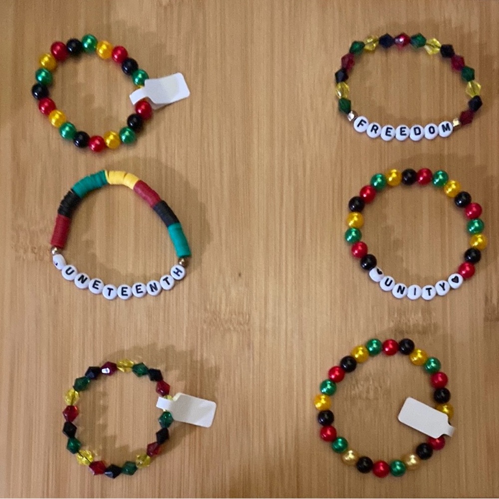 🖤❤️Juneteenth Bead Earrings & Bracelets💚💛